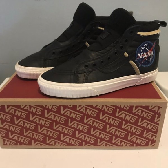 vans space voyager black